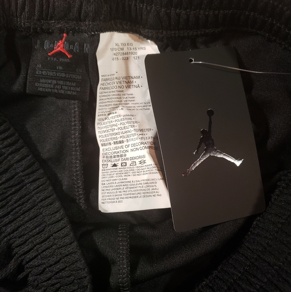 NWT Boy's Jordan Shorts - Picture 4 of 4